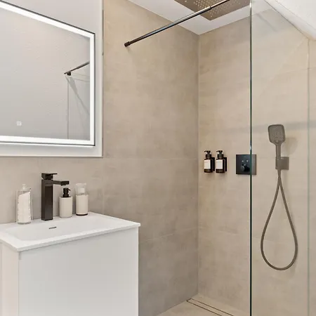 Apartment 1-3 Personen - Fahrradgarage - Zentrum - Kueche - Wlan - Klima Sankt Martin