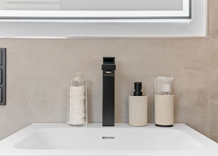 1-3 Personen - Fahrradgarage - Zentrum - Kueche - Wlan - Klima